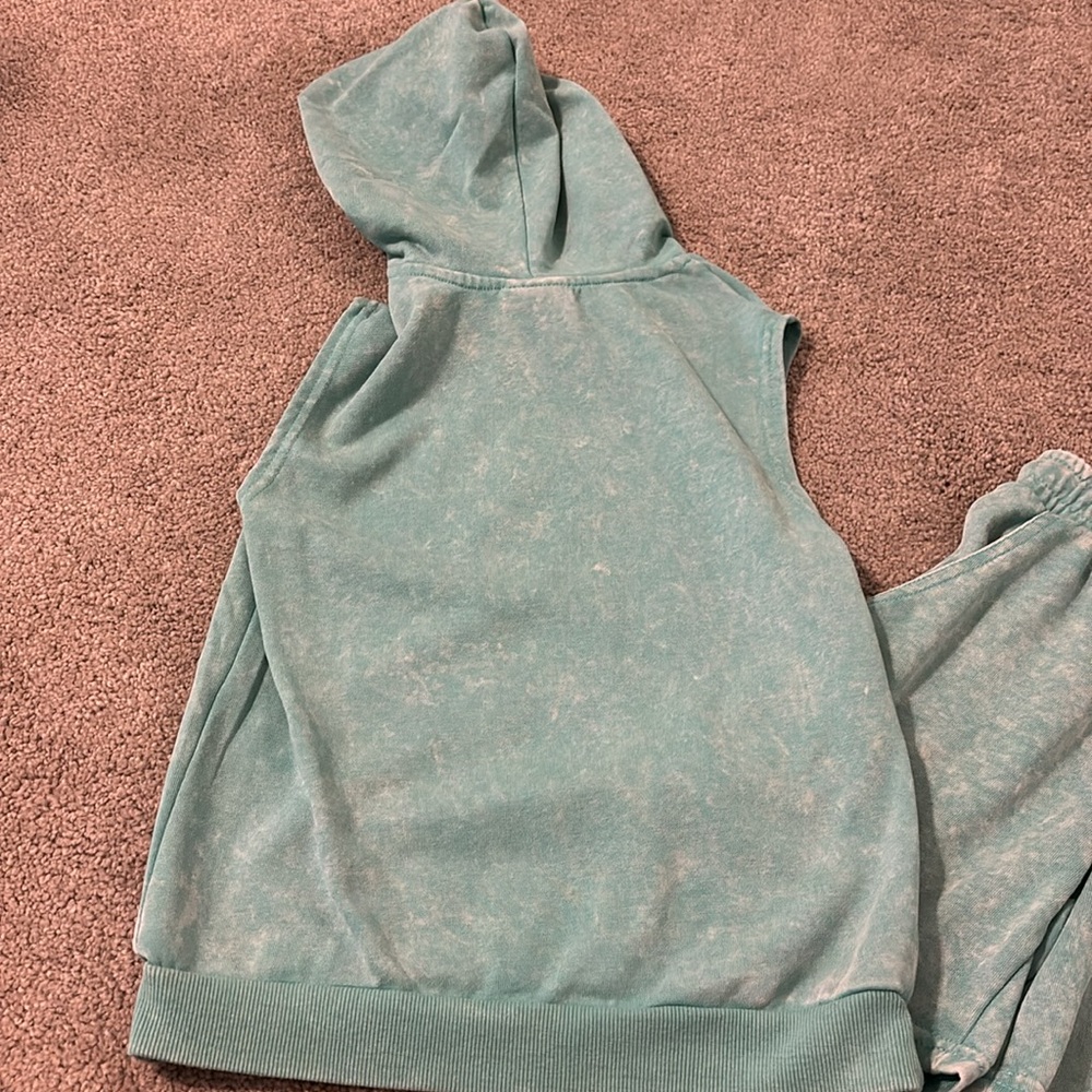 Tank Set - Picture 4 of 7